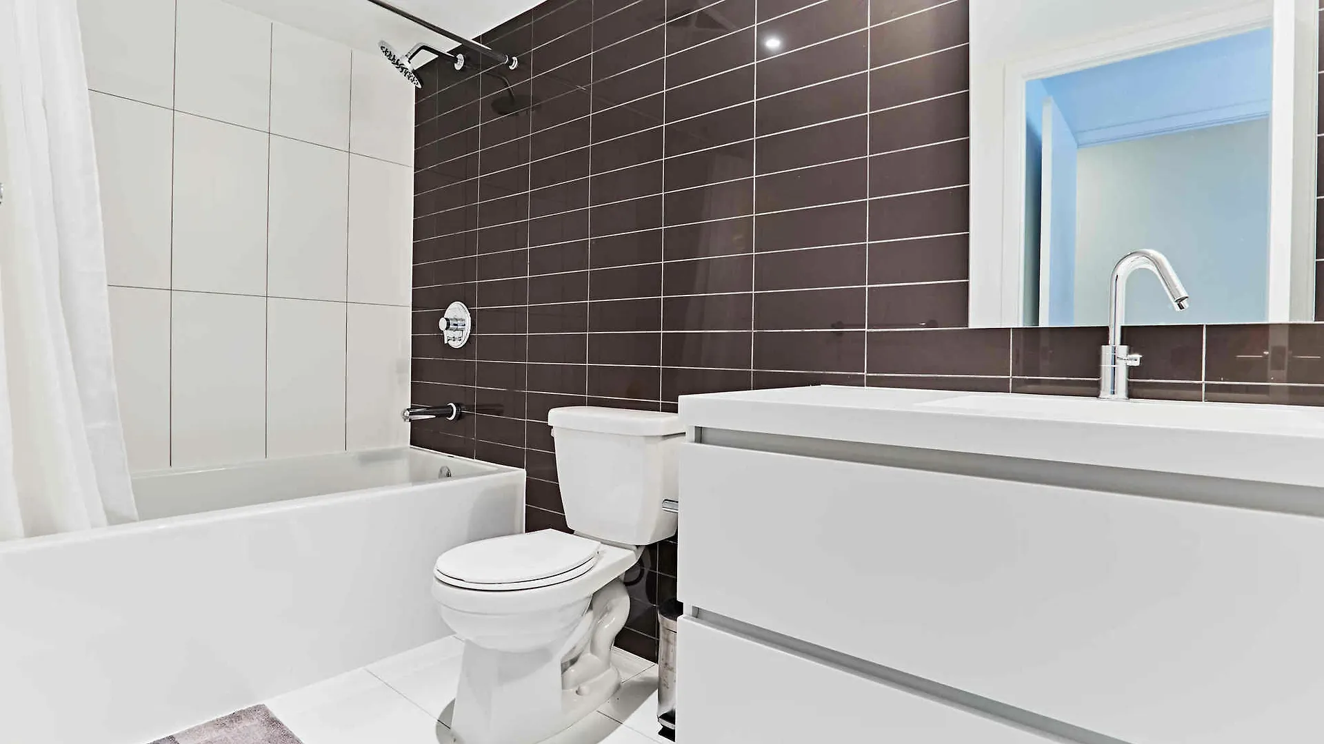 Hotel Guestbnb - 2 Storey 3Br Condo Entertainment Dist. Toronto